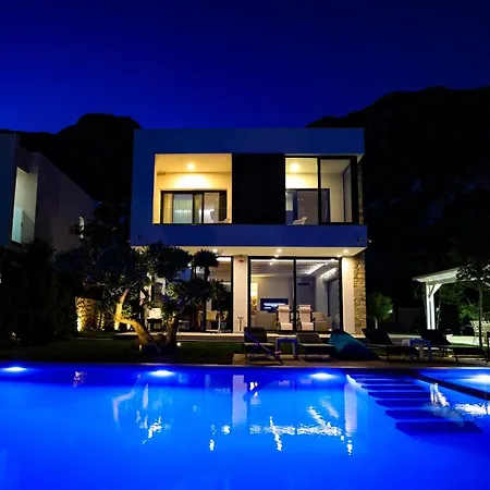 White Pearl Villa *