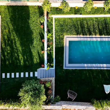 Villa White Pearl